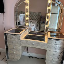 Michael Amini Hollywood Swank 56" Crystal Croc Vanity Table with Mirror