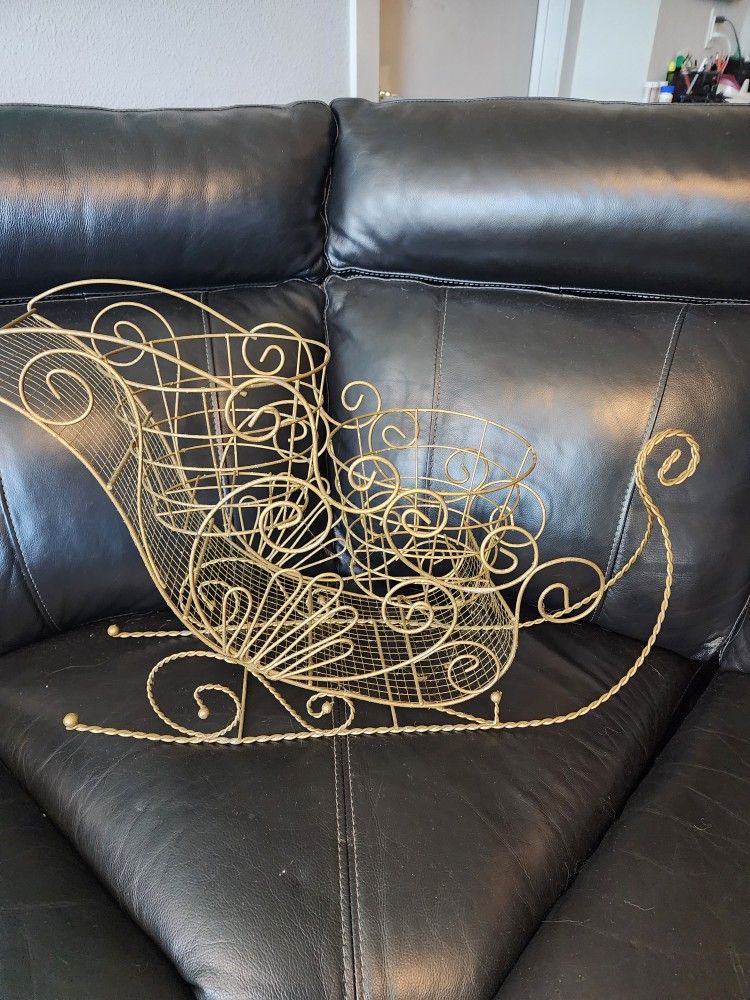 Sleigh Plant Holder