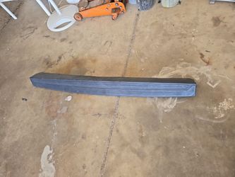 TOYOTA TACOMA OEM TAIL GATE UPPER MOLDING