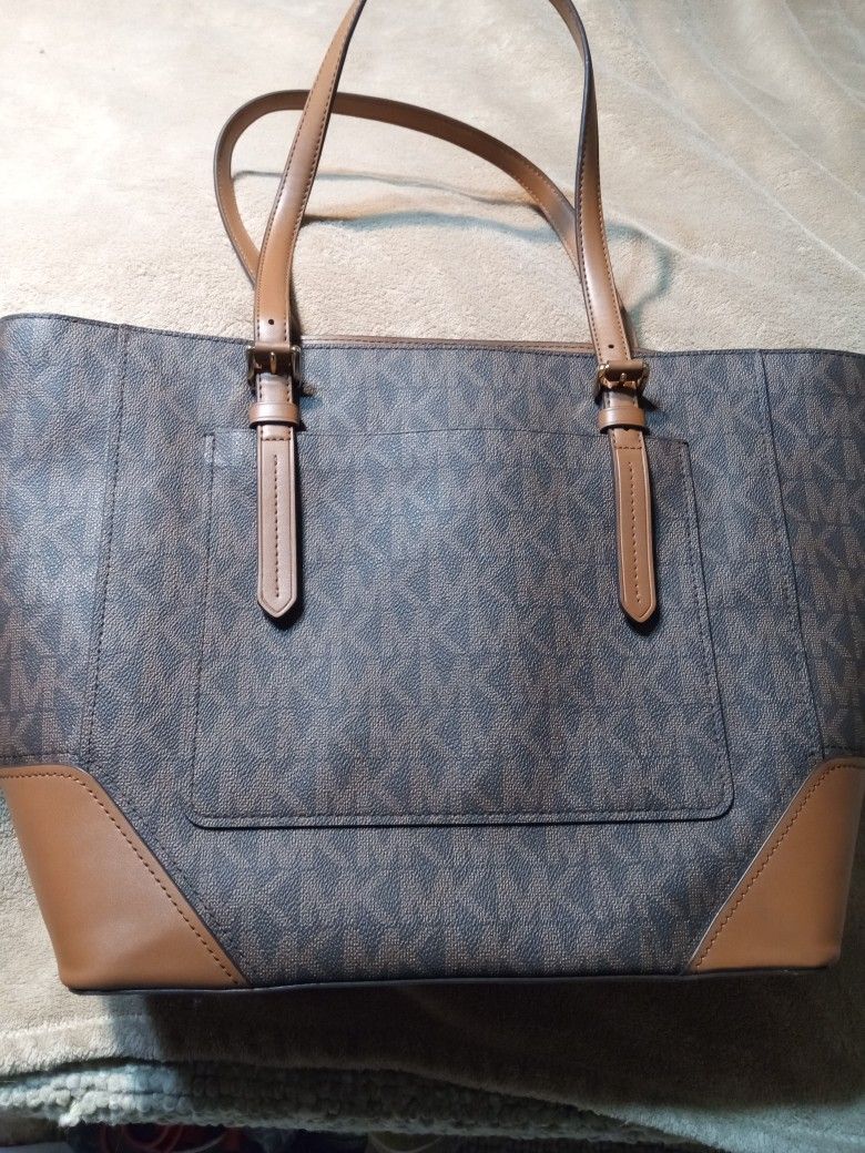 Michael Kors Satchel (Bag/Purse)