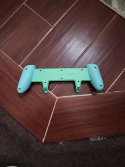 NINTENDO SWITCH SATISFYE ANIMAL CROSSING LIMITED EDITION GRIP
