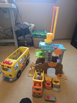 Little People Lot - Bus And Construction Site