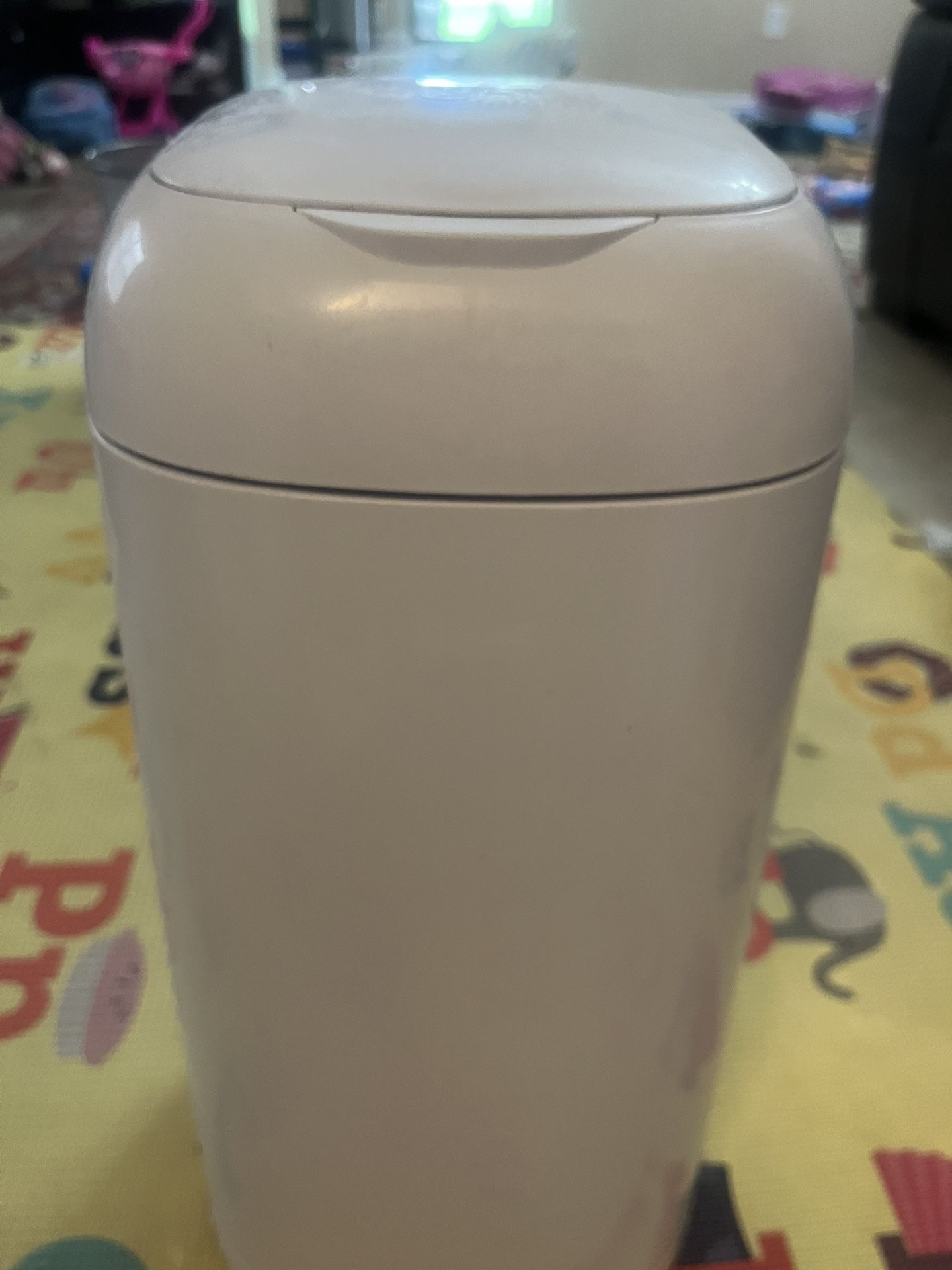 Diaper Genie with 1 refill