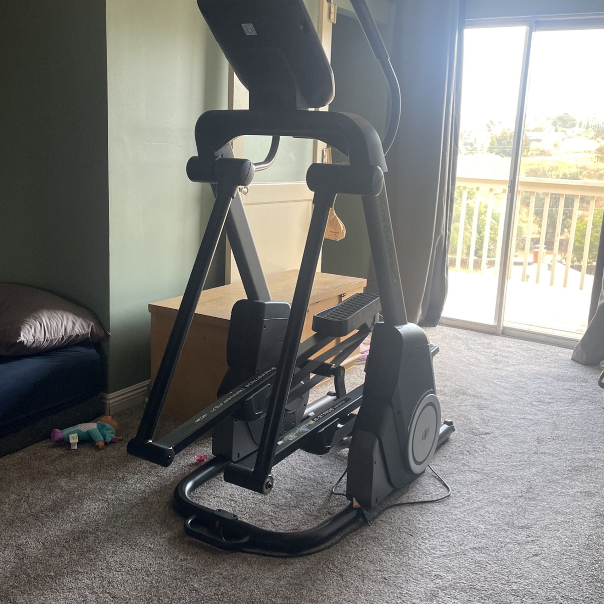 NordicTrack Freestride FS7i Elliptical