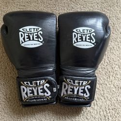 Cleto Reyes Boxing Gloves 