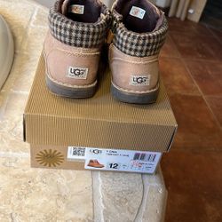 Boys Size 12 USA UGGS Hiking Boot with Zipper Tan Color 