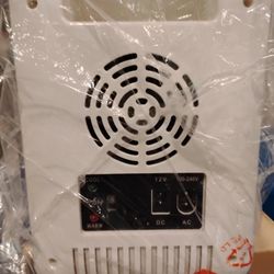 mini fridge can keep cold or hot