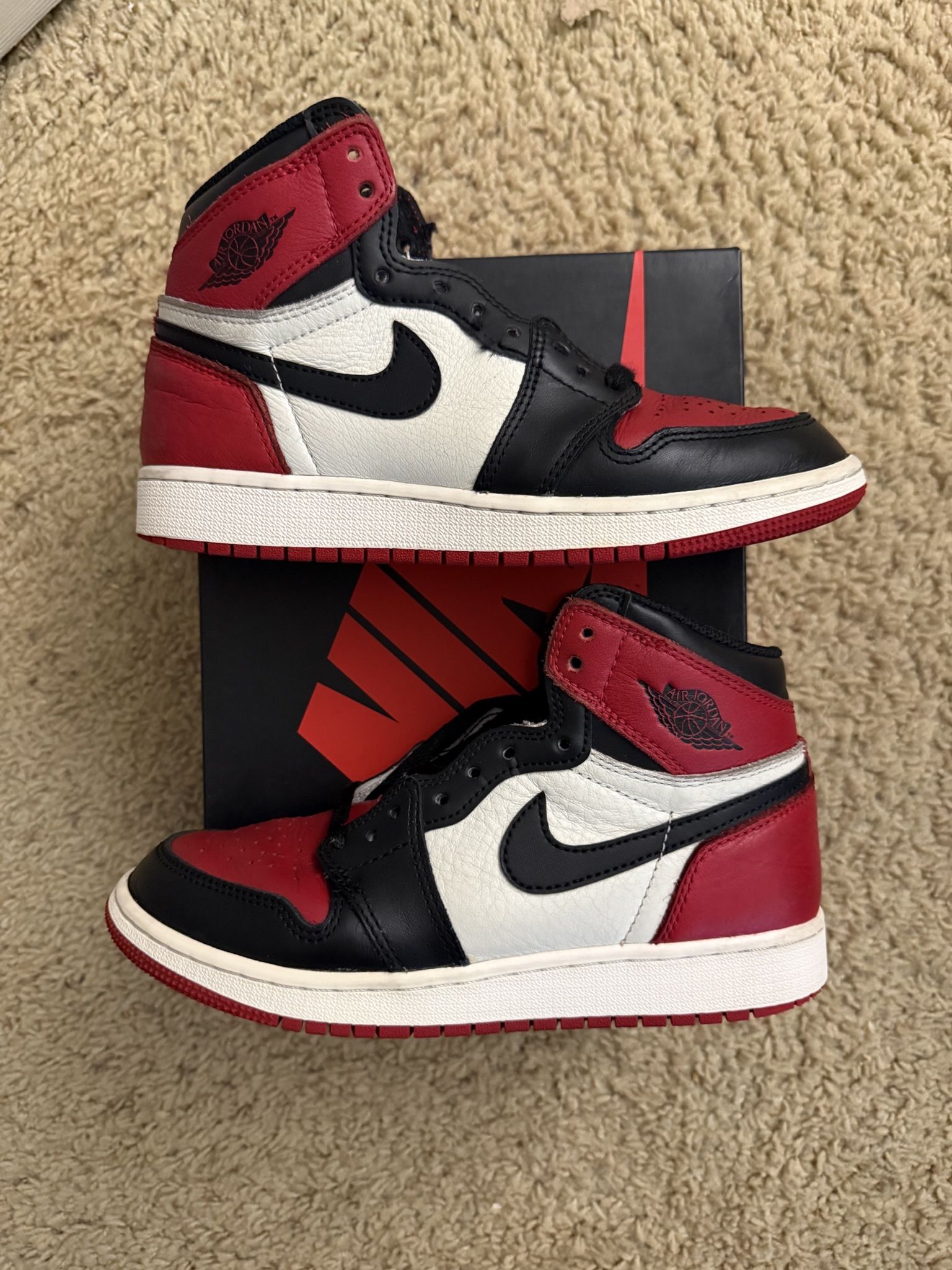 Size 4.5y - Jordan 1 Retro OG High Bred Toe GS (Pre Owned With Box)
