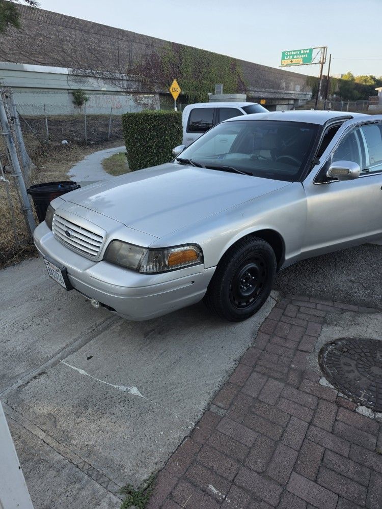 2005 Ford Crown Victoria