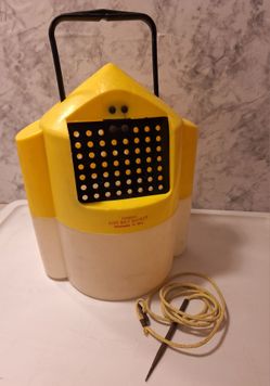 Vtg Fishing Live Bait Bucket