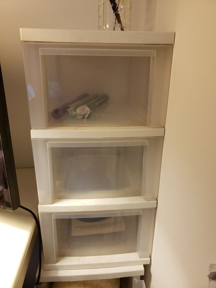Storage drawers (2)