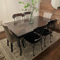 Beautiful Dining Table  And Chairs