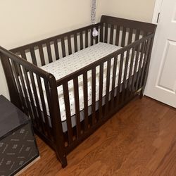 Crib Plus Mattress. Naomi 4-In-1, Espresso 