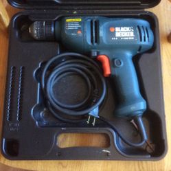 Black & Decker Corded Variable Drill 4.5 A  0-1350 RPM  Dr220. 10MM With Case Used.  Works