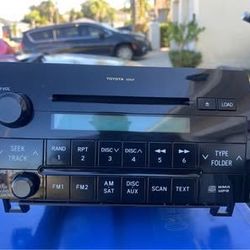 4. 2008 OEM TOYOTA TUNDRA CD PLAYER AM FM RADIO