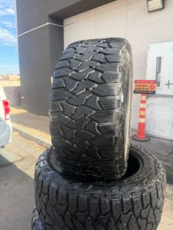 Set of 4 tires 33X1250R20