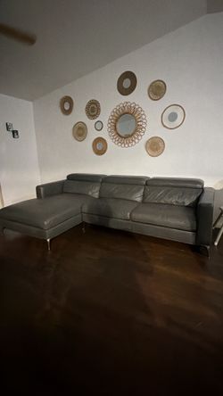 Modern Gray Sectional Sofa – Excellent Condition