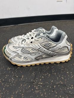 Bottega Veneta Orbit Sneaker Men’s Silver/White size US 7 EU 40