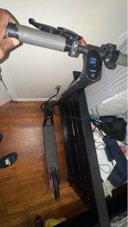 Electric scooter .
