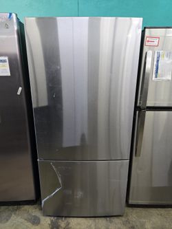 GE Refrigerator Bottom Freezer 18 Cu. Ft. Stainless 
