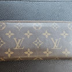 Luis Vuitton  Wallet