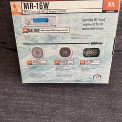 BOAT AM/FM/CD RECIEVER