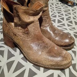 Women's Rustic Leather Boot