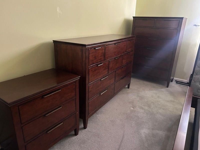 Luxury 4 Set Piece Kincaid Elise Solid Wood