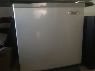 Haier mini Fridge