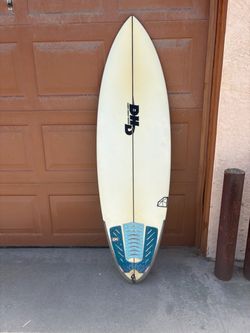 5’8” 29.5 L DHD Black Diamond  Surfboard