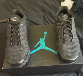 NIKE AIR TENNIS SHOE