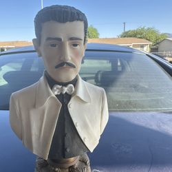 Jesus Malverde Statue 