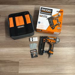 RIDGID Pneumatic 16-Gauge 2-1/2 in. Straight Finish Nailer with CLEAN DRIVE Technology