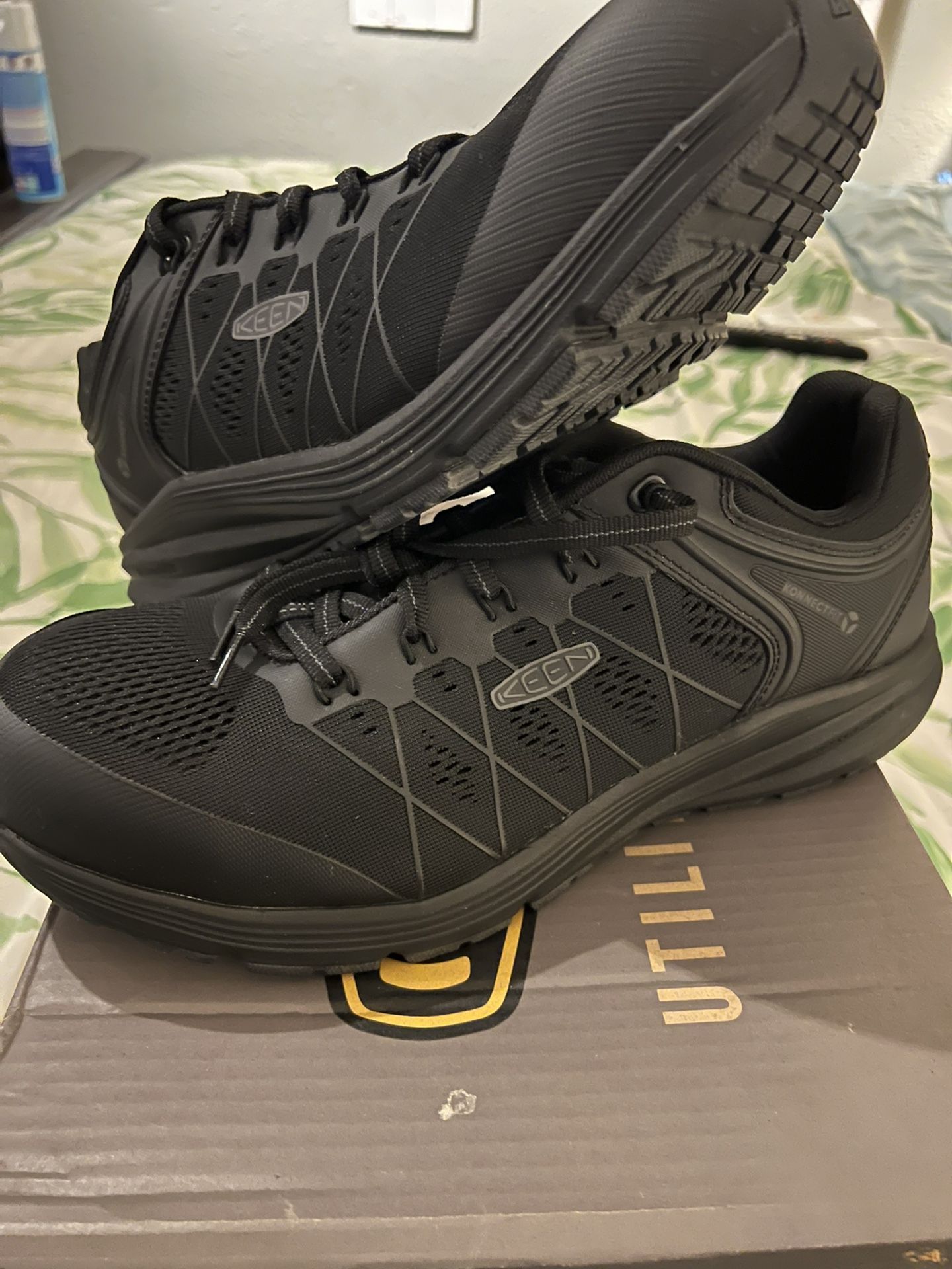 New Keen Utility Work Steel Toe Shoes Sz 12