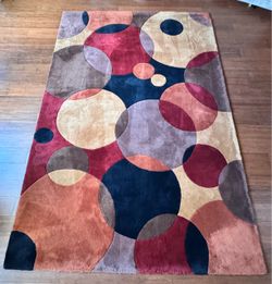 Rectangular Area Rug 5.25 x 8 Feet | Marion’s Carpet