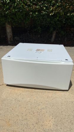 GE Washer or Dryer Pedestal