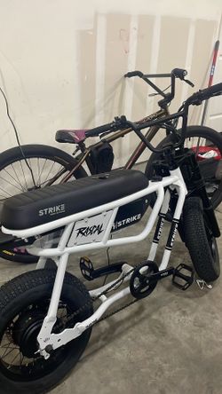 E bike/wheelie bike