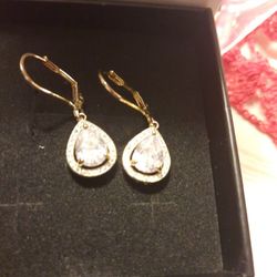 New Diamond Earings Tear Drop 13 Dollars