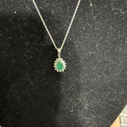 1.35 Ct Natural Emerald And diamond pt 900 Platinum Pendant For Necklace