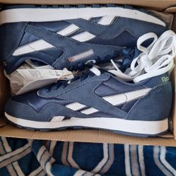 Reebok Sneakers