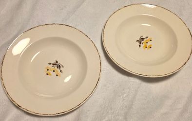 Birthe pattern dinner plates (bowls)