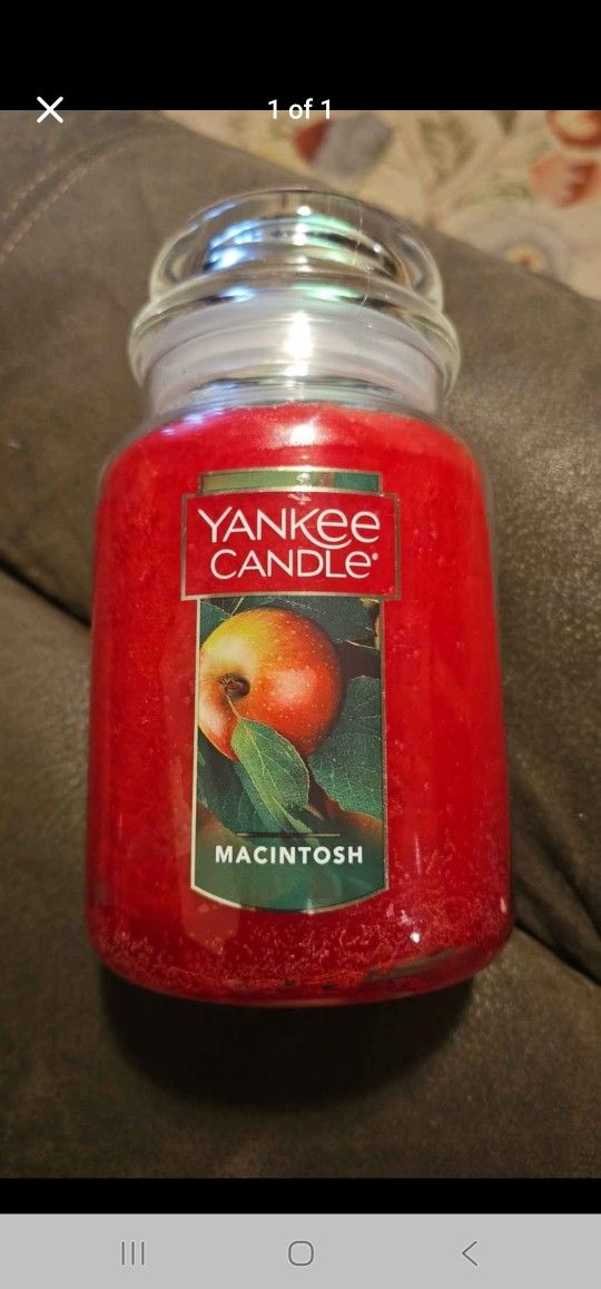 Yankee macintosh candle