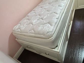 Twin mattress
