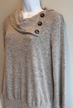 Women’s Like New Apt. 9 Medium, Long Sleeve Soft, Cowl Neck Button Sweater $12