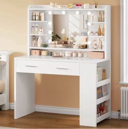 Makeup Vanity Desk with Mirror and Lights