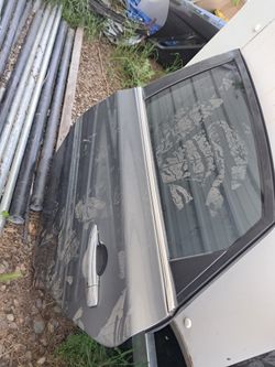 2020 Nissan Sentra Driver Rear Door