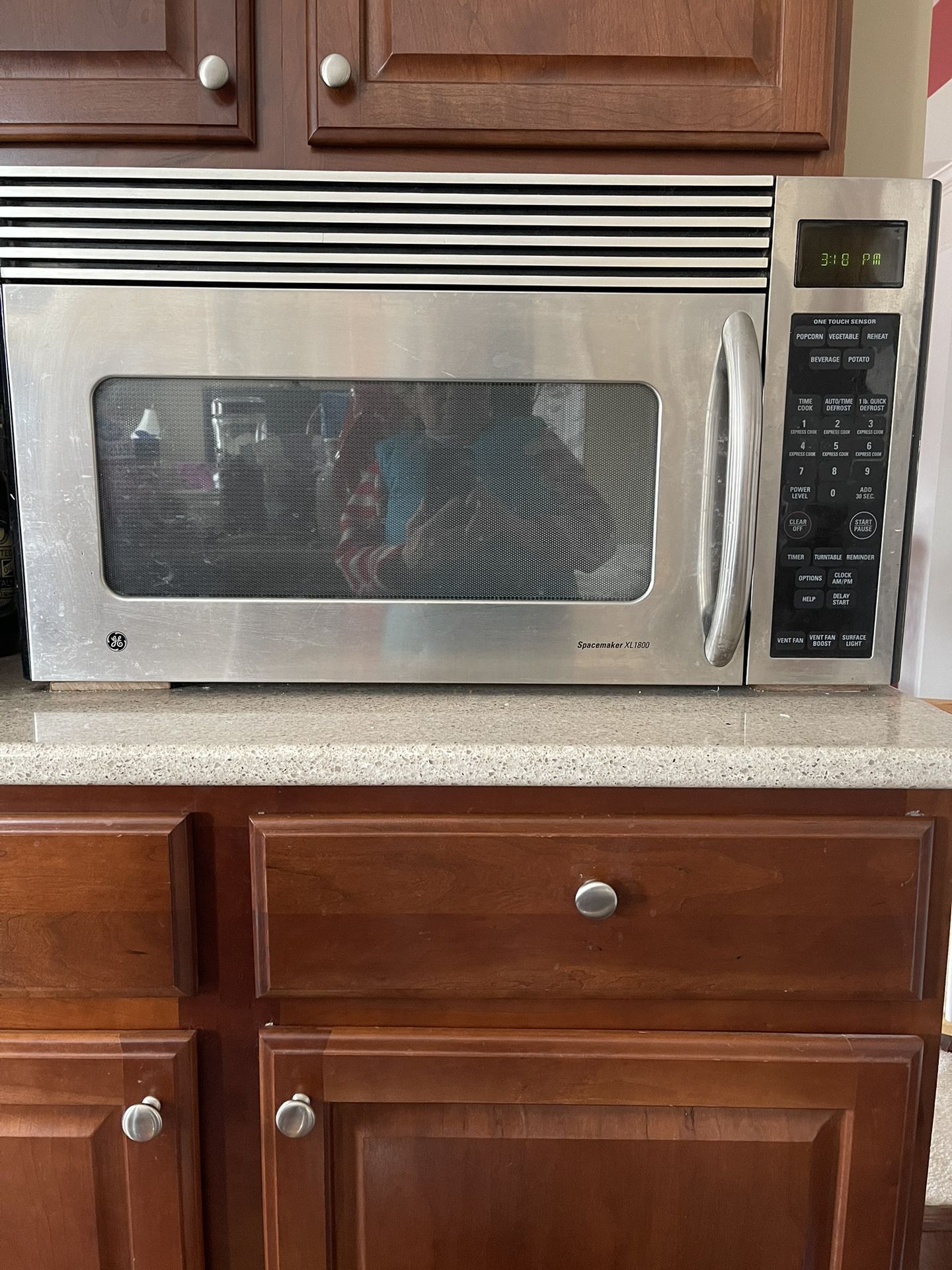 Range hood Microwave Oven