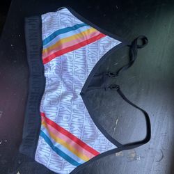 Women’s Clothing 