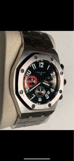 44 mm. Quartz movement.  El portal area