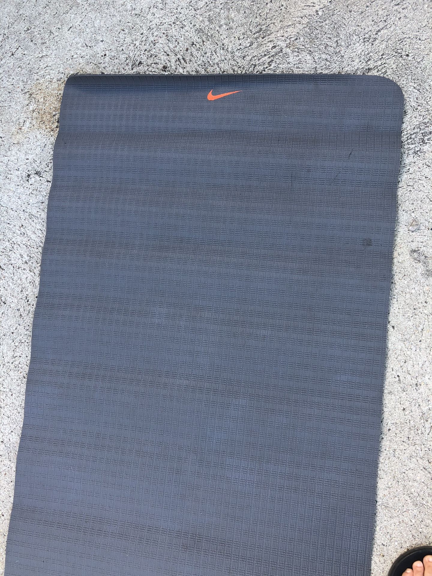 Nike yoga mat grey